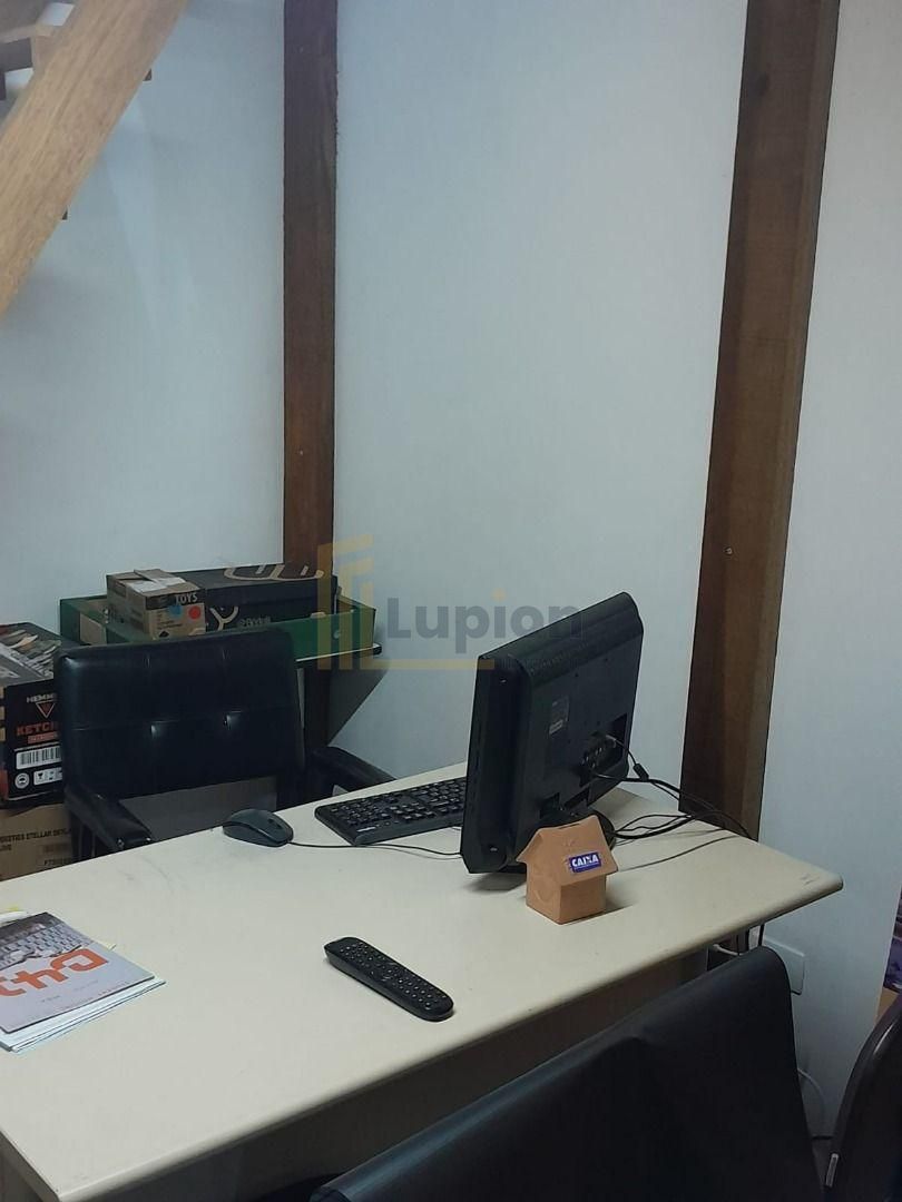 Loja ou Conjunto Comercial de 22m  na Sobreloja do Shopping Ca...