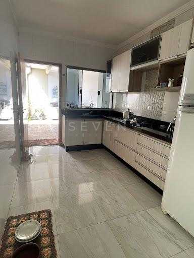 Casa à Venda no Jardim Novo Oásis  3 Dormitórios, Área de Laze...