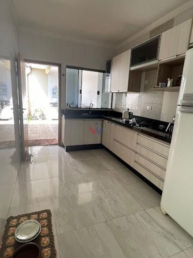 Casa à Venda no Jardim Novo Oásis  3 Dormitórios, Área de Laze...