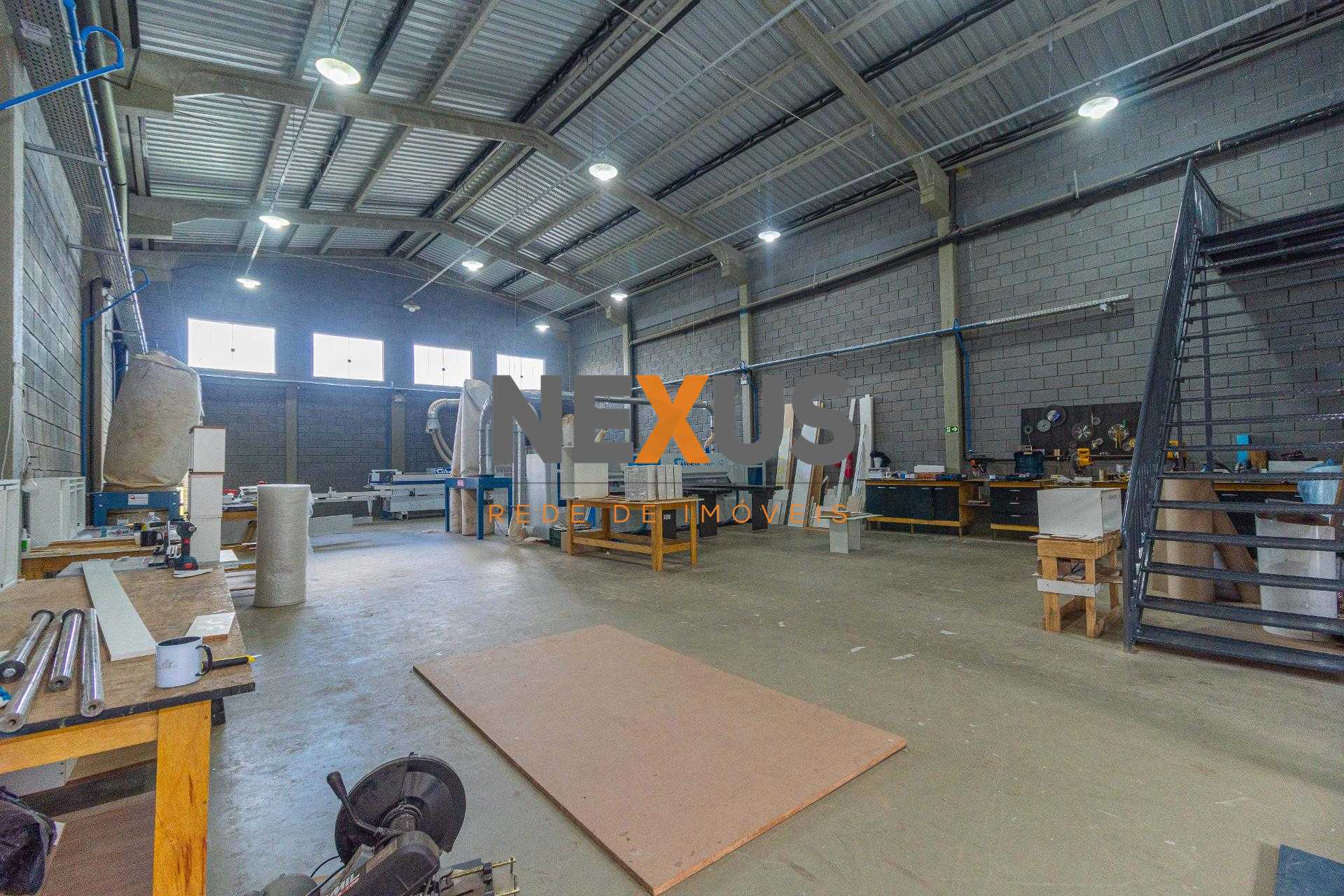 Galpão Industrial Comercial à Venda em Fazenda Rio Grande  587m 