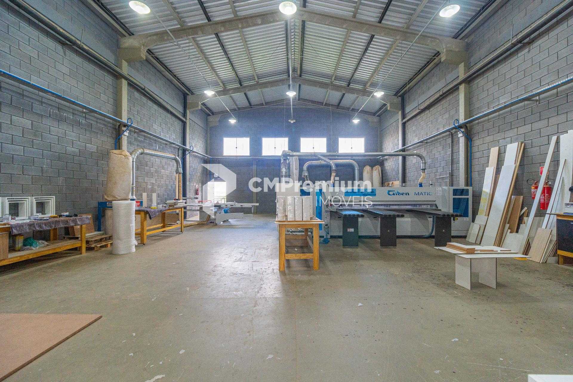 Galpão Industrial Comercial à Venda em Fazenda Rio Grande  587m 