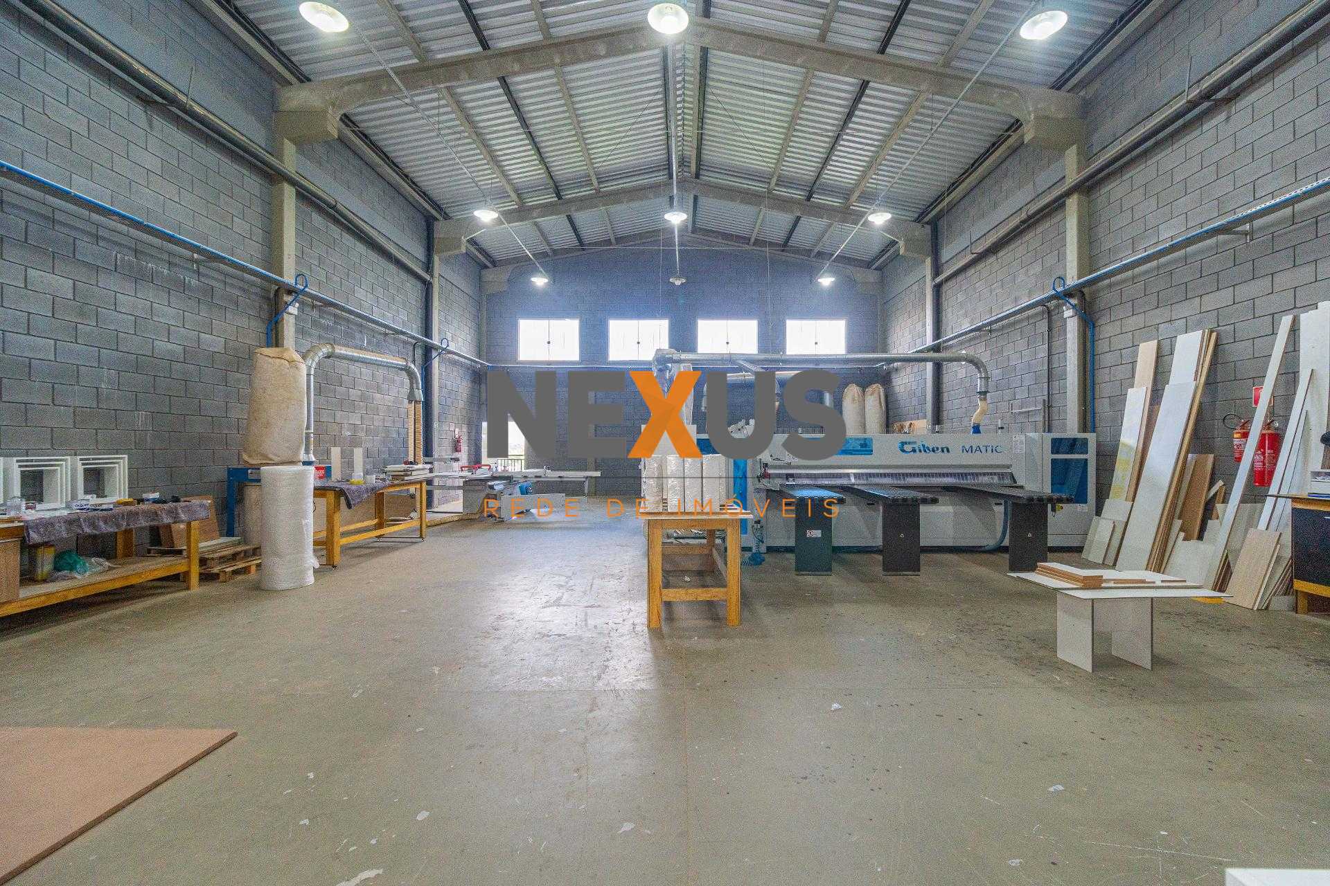 Galpão Industrial Comercial à Venda em Fazenda Rio Grande  587m 