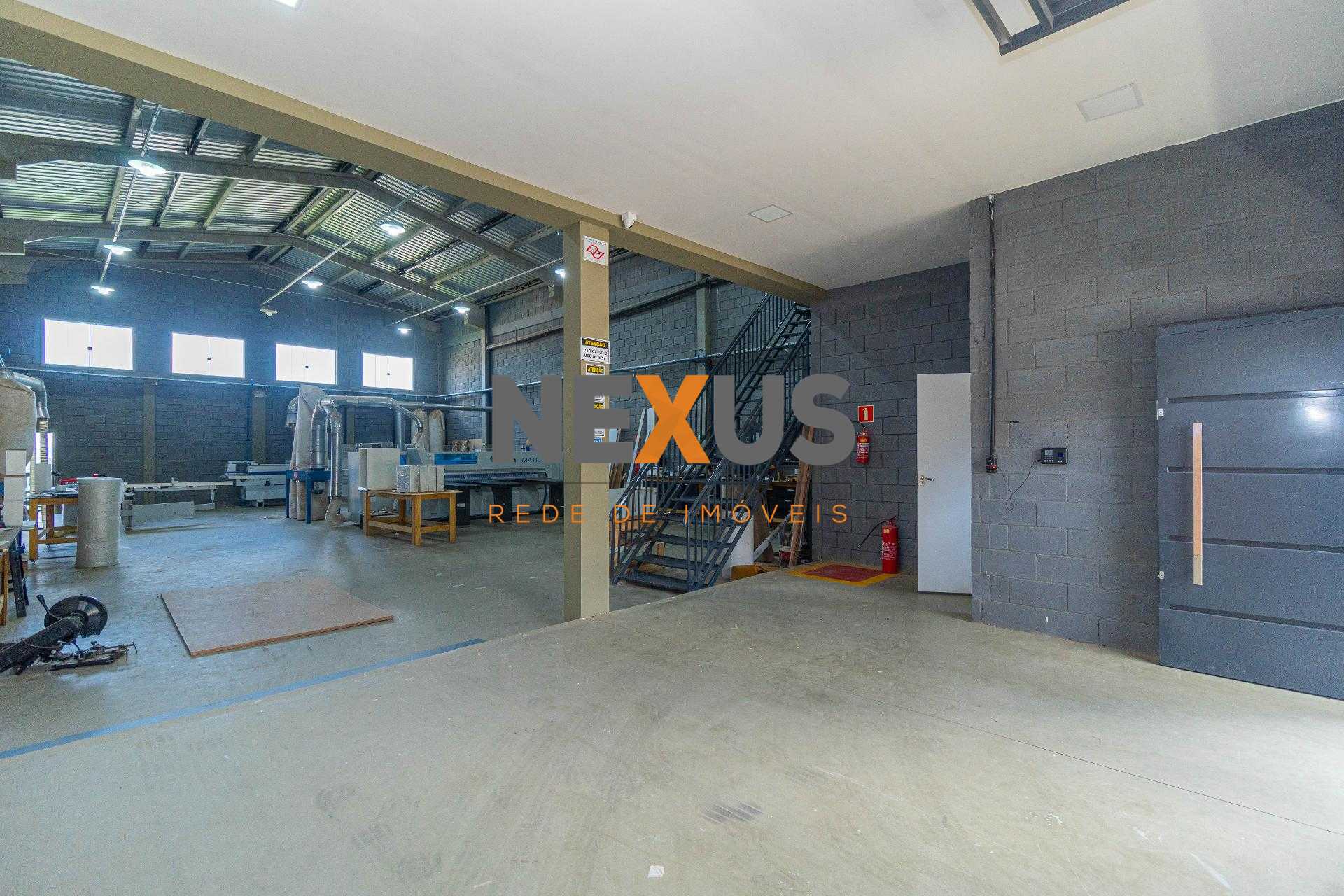 Galpão Industrial Comercial à Venda em Fazenda Rio Grande  587m 