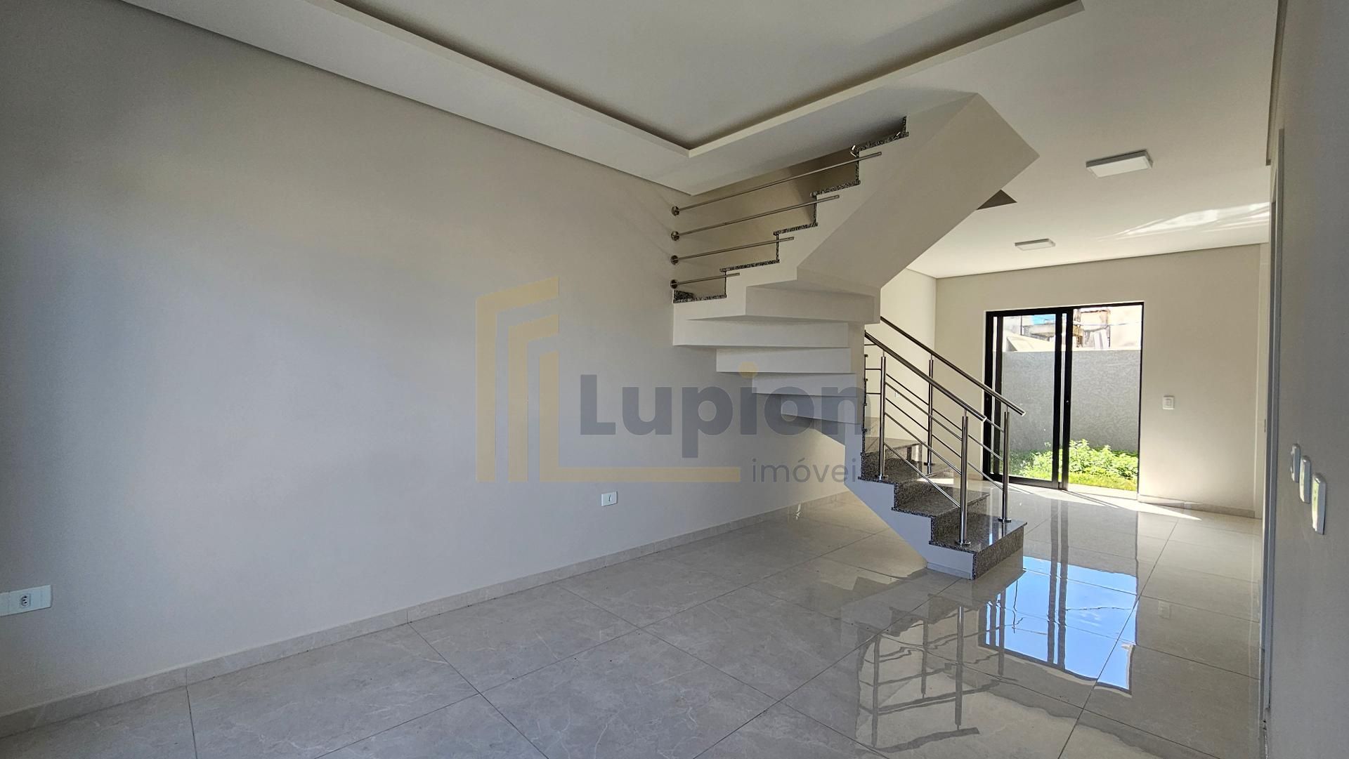 Sobrado 3 quartos com suíte no Bairro Estação, Araucária  Últi...