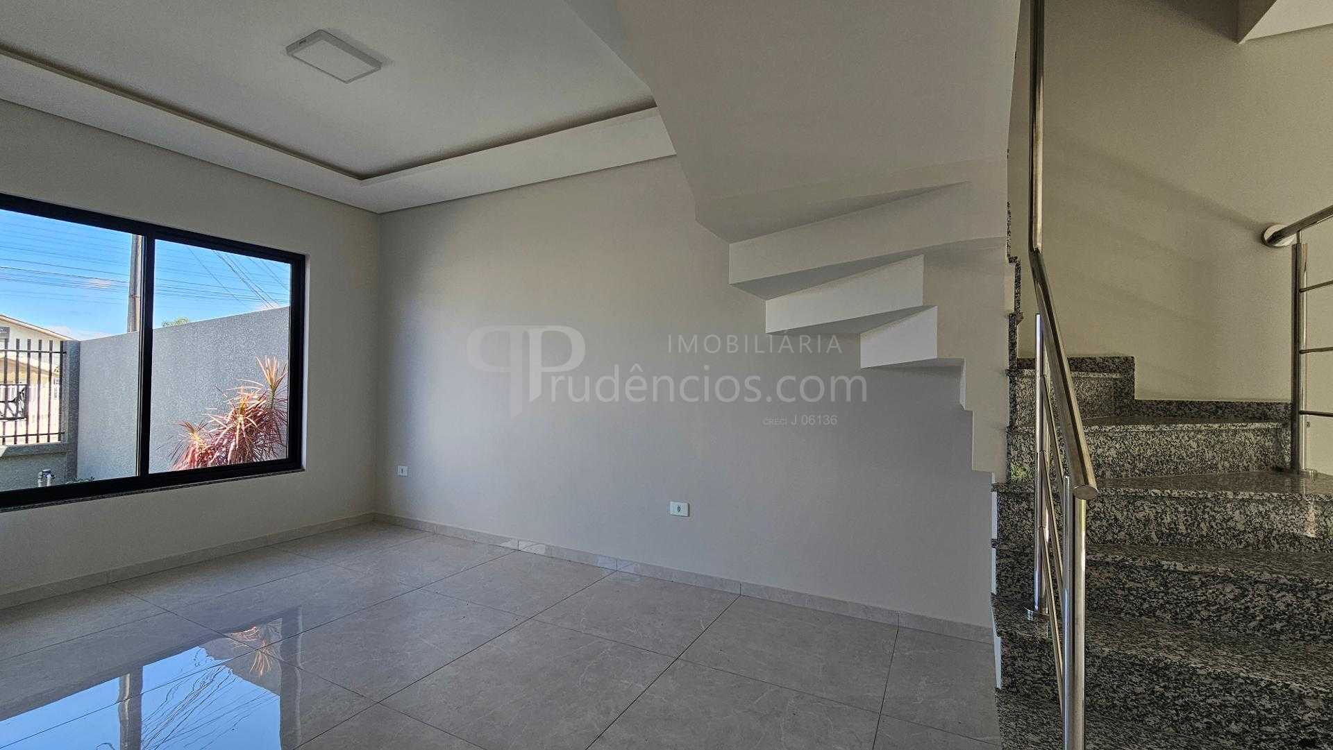 Sobrado 3 quartos com suíte no Bairro Estação, Araucária  Últi...