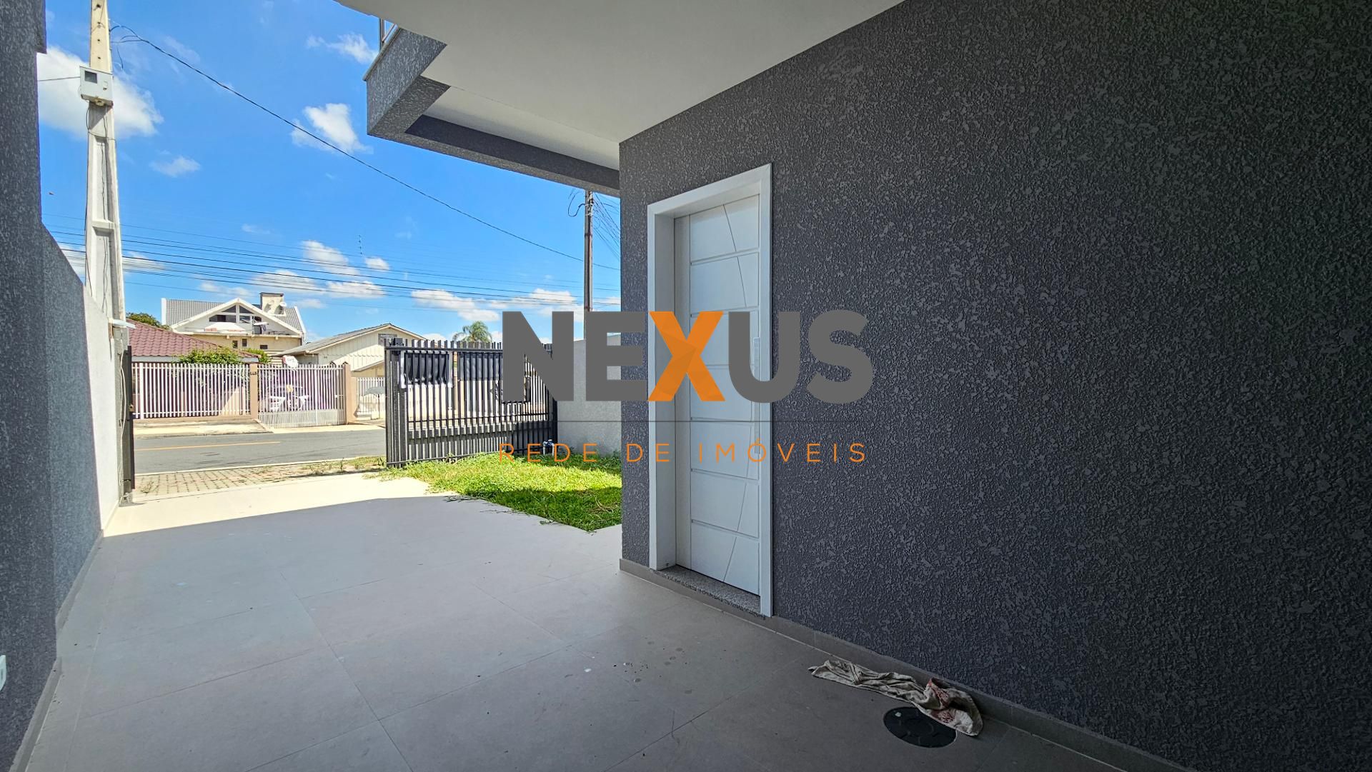 Sobrado 3 quartos com suíte no Bairro Estação, Araucária  Últi...