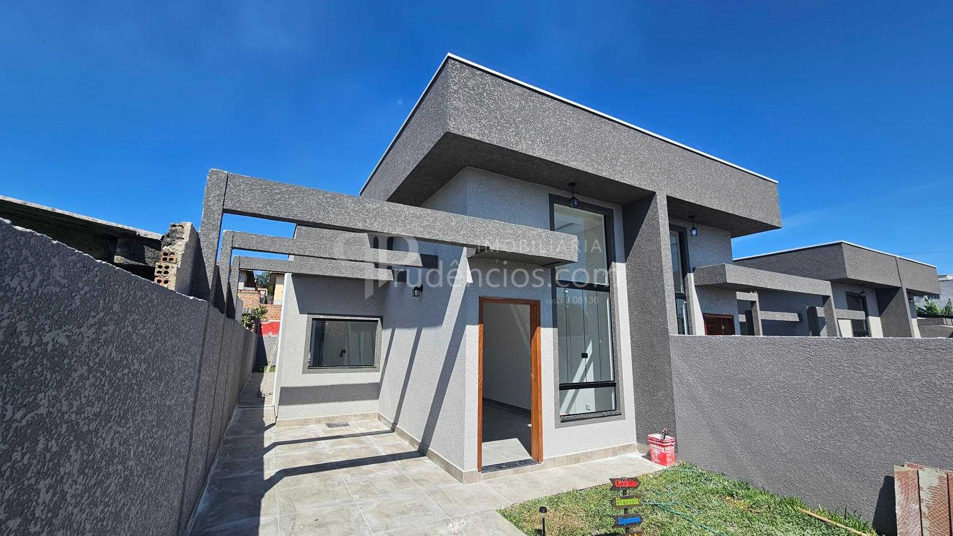 Casa nova com 3 quartos, suíte e amplo terreno  última unidade 