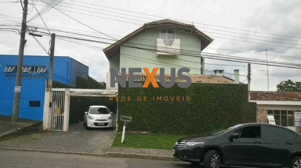 Excelente Sobrado com 3 Dormitórios e Ático Espaçoso, Próximo ...