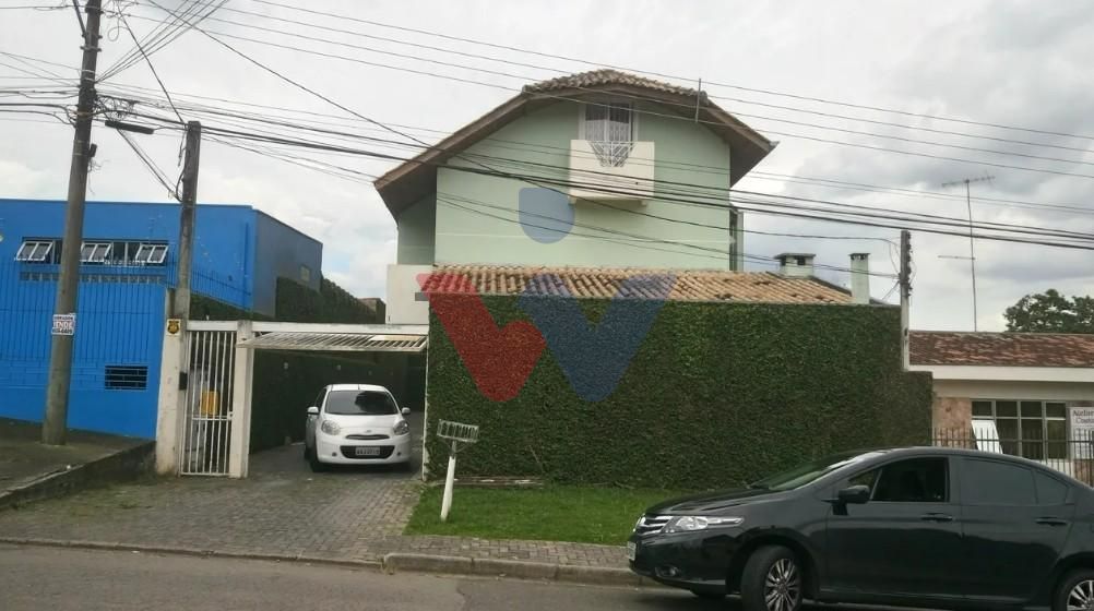 Excelente Sobrado com 3 Dormitórios e Ático Espaçoso, Próximo ...