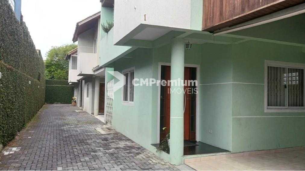 Excelente Sobrado com 3 Dormitórios e Ático Espaçoso, Próximo ...