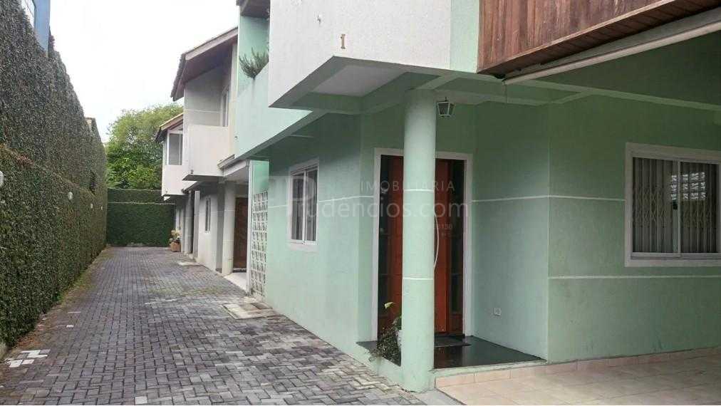 Excelente Sobrado com 3 Dormitórios e Ático Espaçoso, Próximo ...