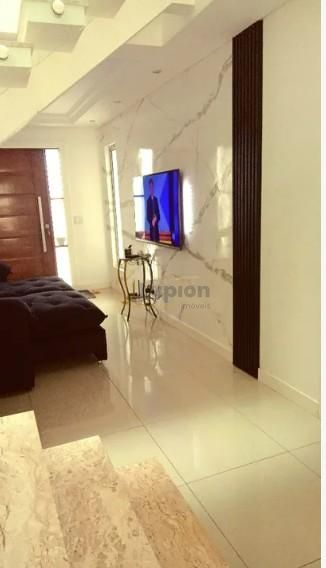 Sobrado Averbado 3 Quartos em Condomínio Fechado  Solar Floren...