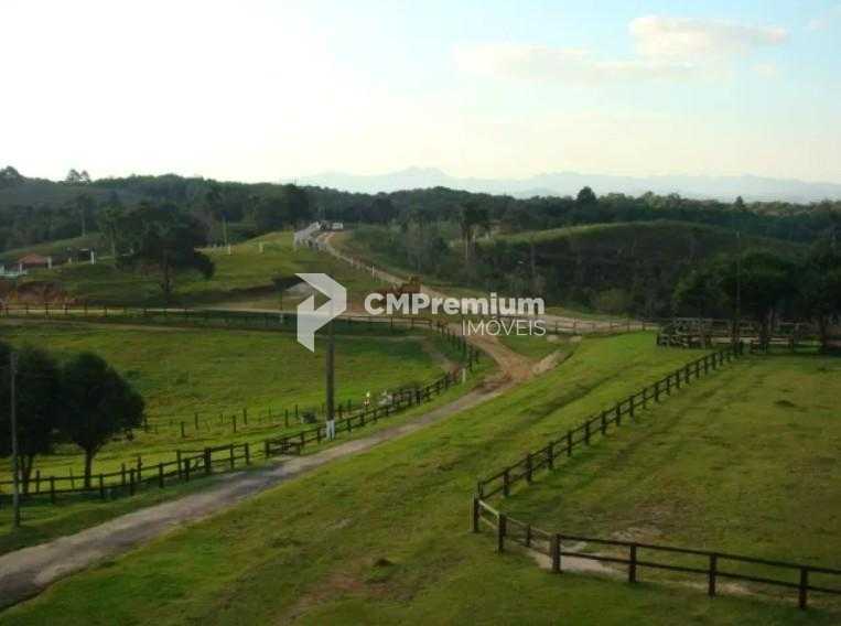 Haras de Alto Padrão em Curitiba  52 ha com Estrutura Completa...