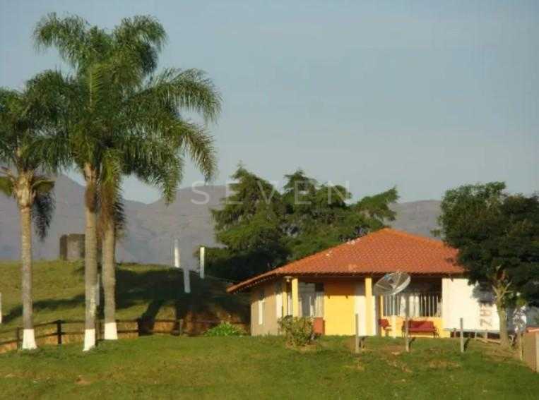 Haras de Alto Padrão em Curitiba  52 ha com Estrutura Completa...