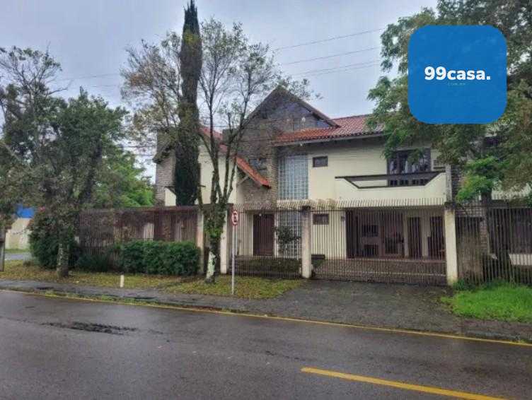 Sobrado de Esquina 3 Quartos à Venda  211 m  em Região Valorizada