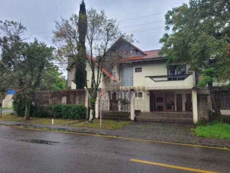 Sobrado de Esquina 3 Quartos à Venda  211 m  em Região Valorizada