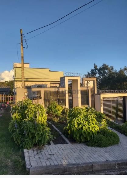 Oportunidade Única  Imóvel Espaçoso à Venda em Piraquara  180m...