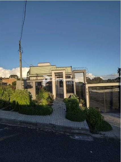 Oportunidade Única  Imóvel Espaçoso à Venda em Piraquara  180m...