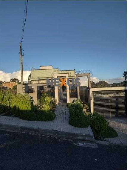 Oportunidade Única  Imóvel Espaçoso à Venda em Piraquara  180m...