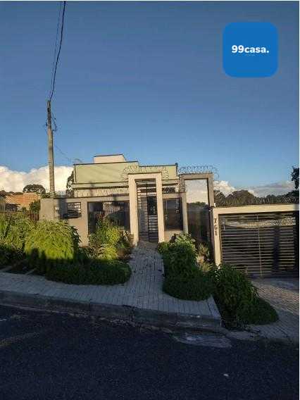 Oportunidade Única  Imóvel Espaçoso à Venda em Piraquara  180m...