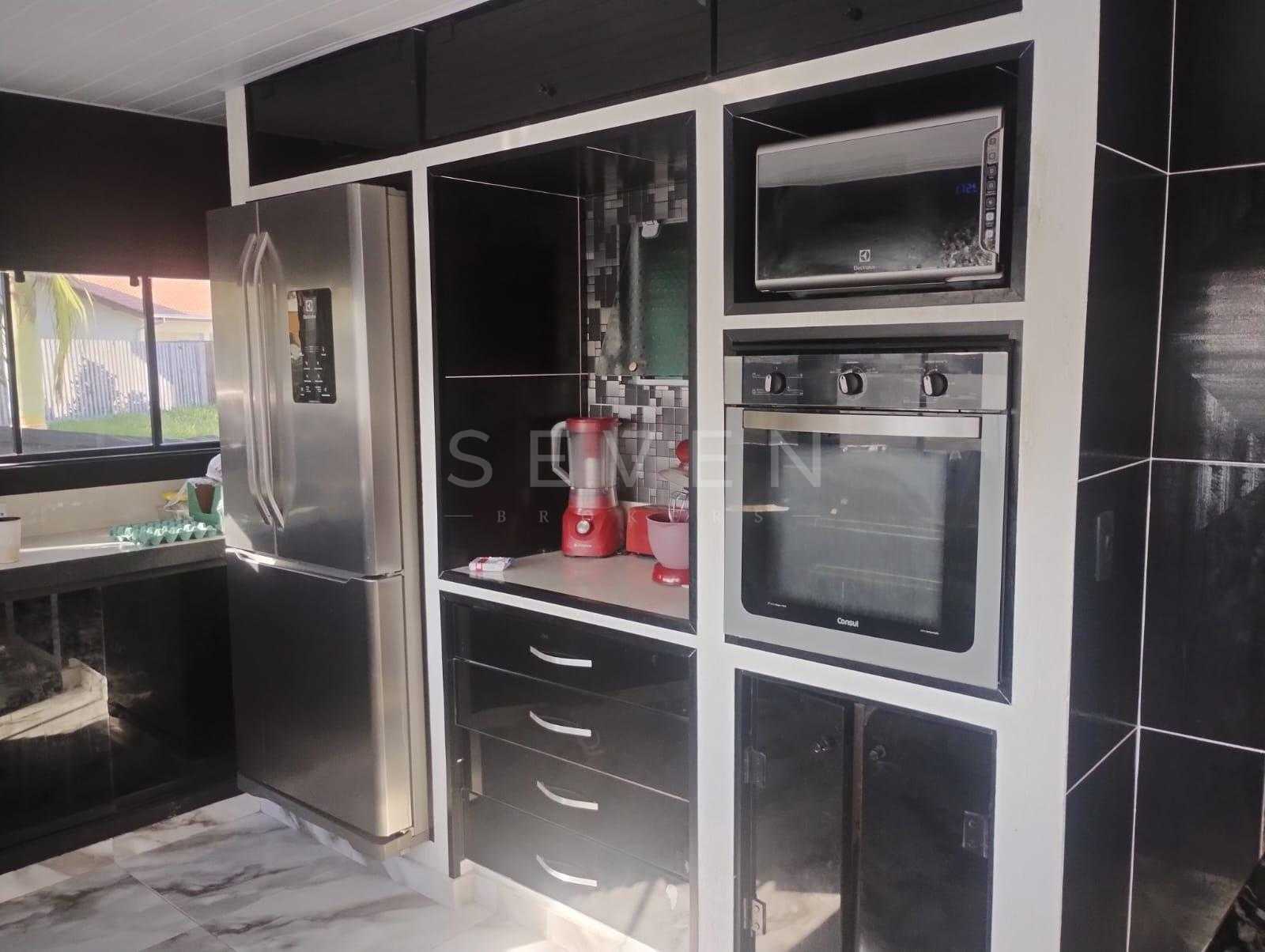 Casa de Esquina em Canoas, 3 Quartos, Piscina, Cinema e Automa...