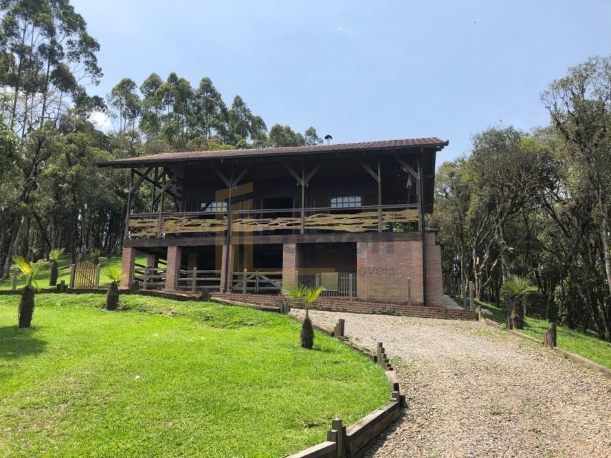 Chácara dos Sonhos no Campo  Casa em Madeira, Piscinas de Peix...
