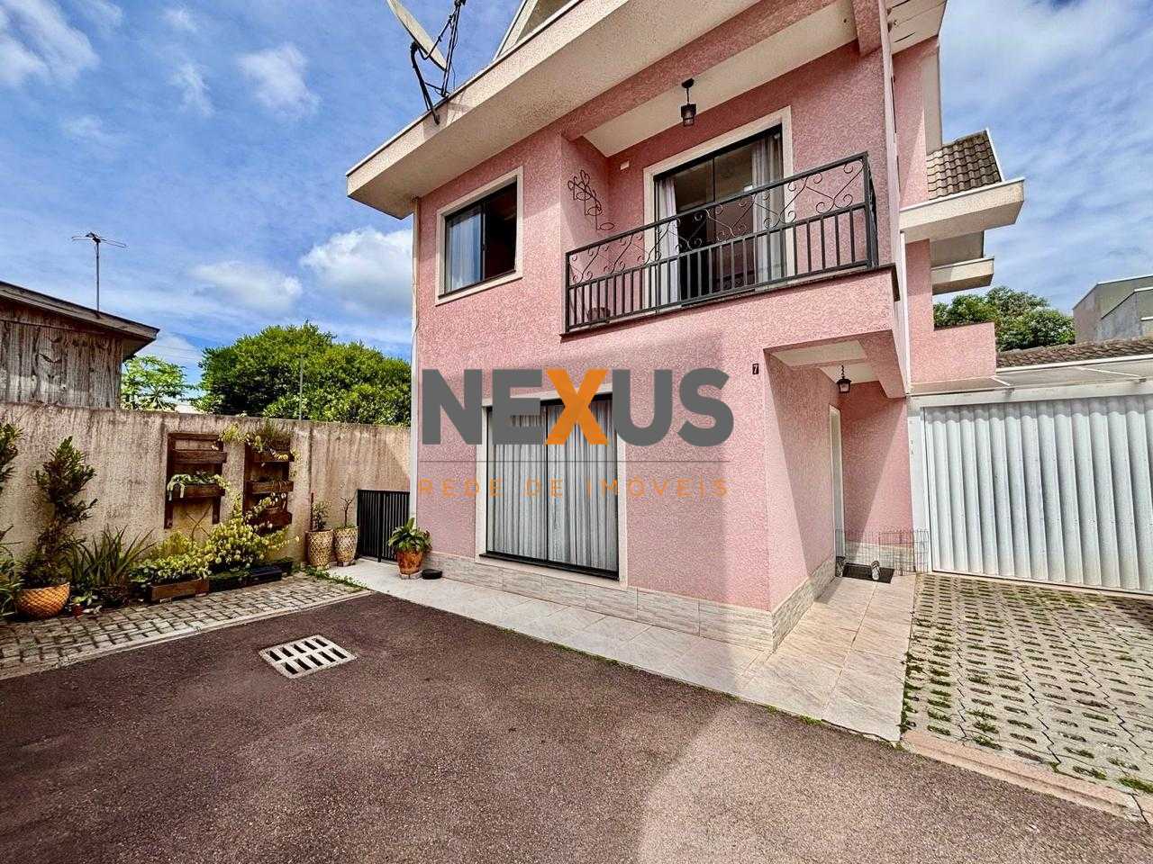 Sobrado Exclusivo em Condomínio Fechado no Boqueirão, Privacid...