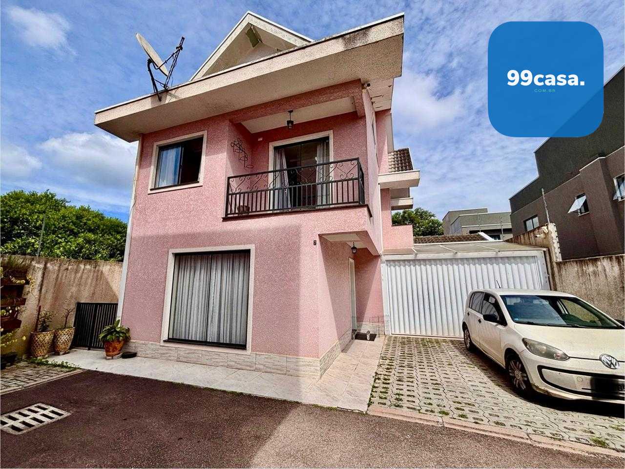 Sobrado Exclusivo em Condomínio Fechado no Boqueirão, Privacid...