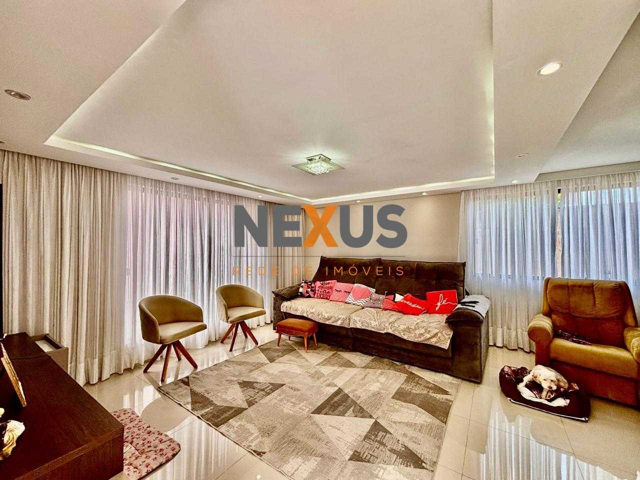 Sobrado Exclusivo em Condomínio Fechado no Boqueirão, Privacid...