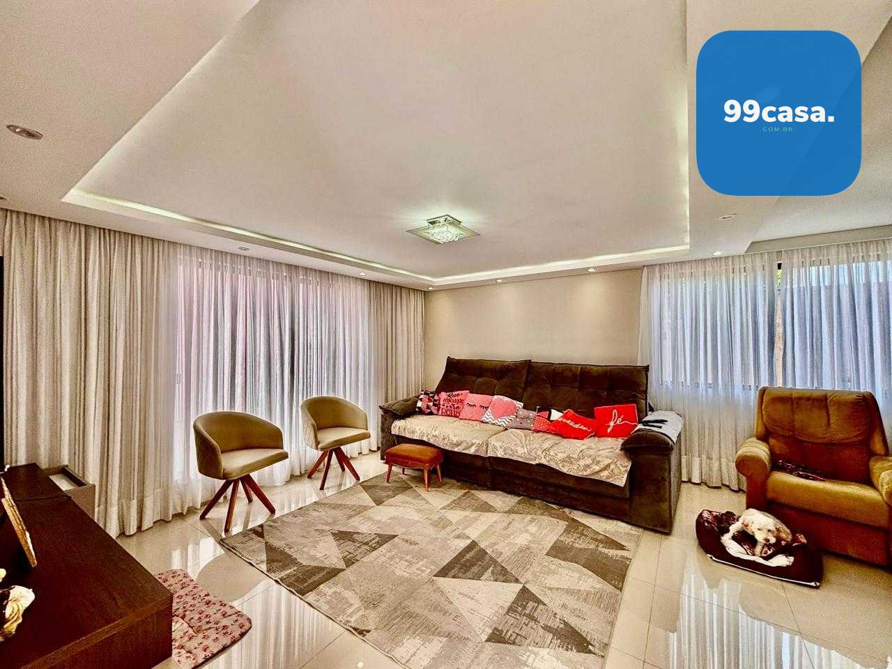 Sobrado Exclusivo em Condomínio Fechado no Boqueirão, Privacid...