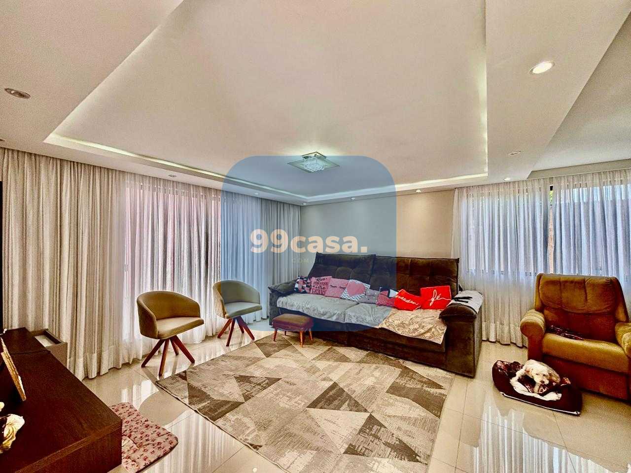 Apartamento Studio PRONTO ? venda no Port?o em Curitiba