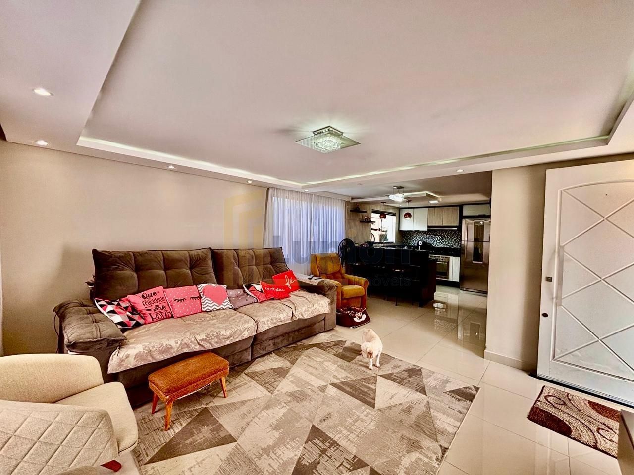 Sobrado Exclusivo em Condomínio Fechado no Boqueirão, Privacid...