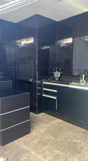 Sobrado Mobiliado Como Novo, Cobertura de Vidro e Churrasqueira