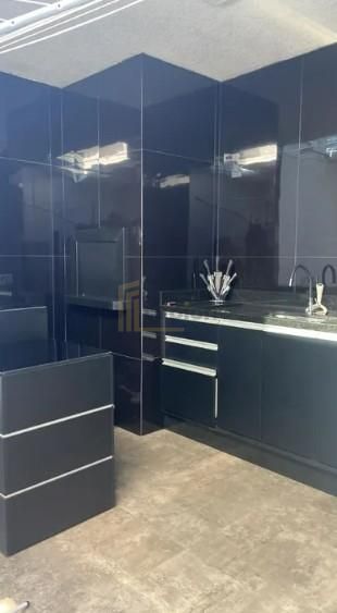 Sobrado Mobiliado Como Novo, Cobertura de Vidro e Churrasqueira