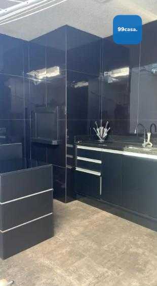 Sobrado Mobiliado Como Novo, Cobertura de Vidro e Churrasqueira