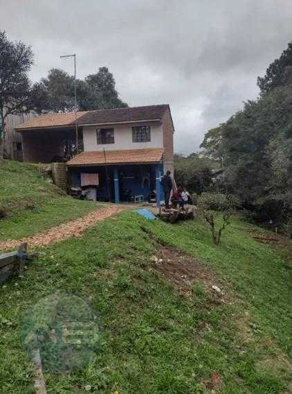 Casa aconchegante de 2 quartos em região tranquila com varanda...