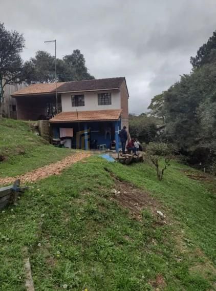 Casa aconchegante de 2 quartos em região tranquila com varanda...
