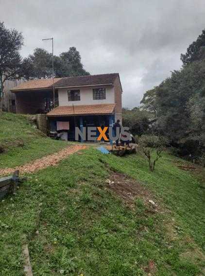 Casa aconchegante de 2 quartos em região tranquila com varanda...