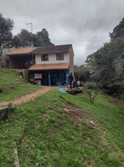 Casa aconchegante de 2 quartos em região tranquila com varanda...