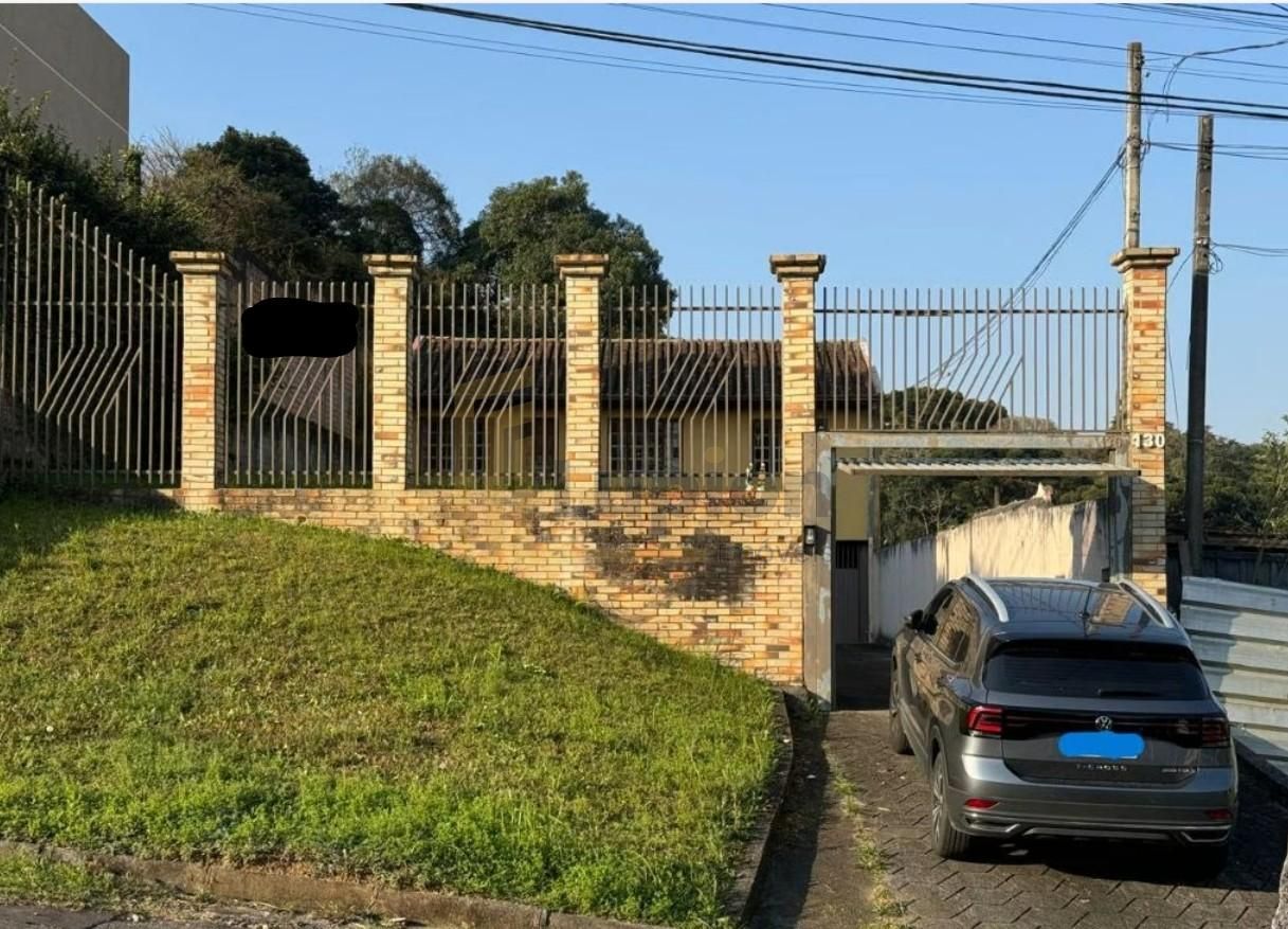 Terreno com Casa no Abranches  3 Quartos, Vista Privilegiada e...