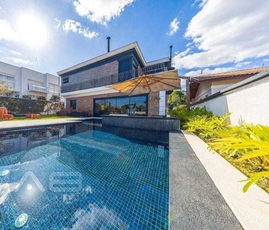 Residência de Luxo com 4 Suítes, Lazer Completo e Tecnologia d...