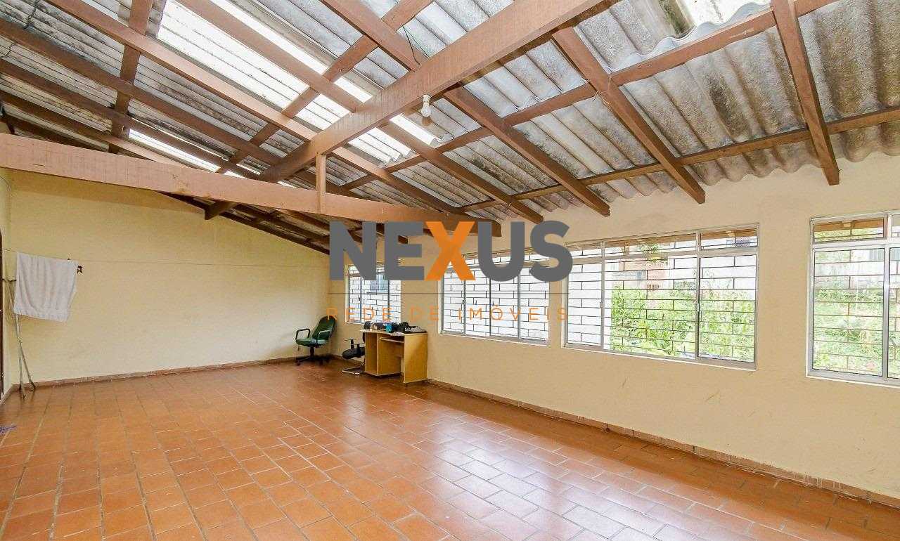 Terreno de 570 m² com casa não averbada e excelente potencial ...