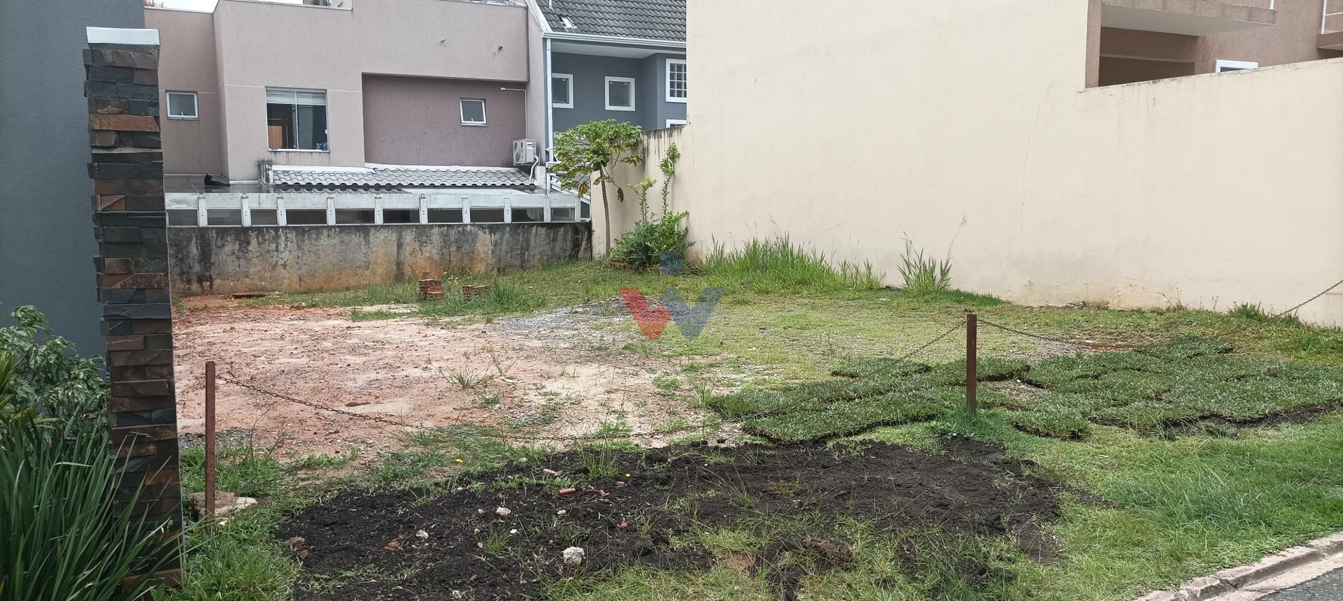 indo Terreno em Condomínio Fechado no Bairro Cachoeira  Segura...