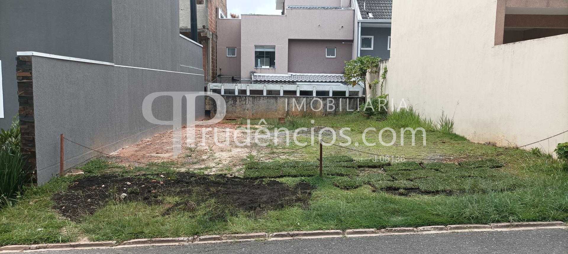 indo Terreno em Condomínio Fechado no Bairro Cachoeira  Segura...