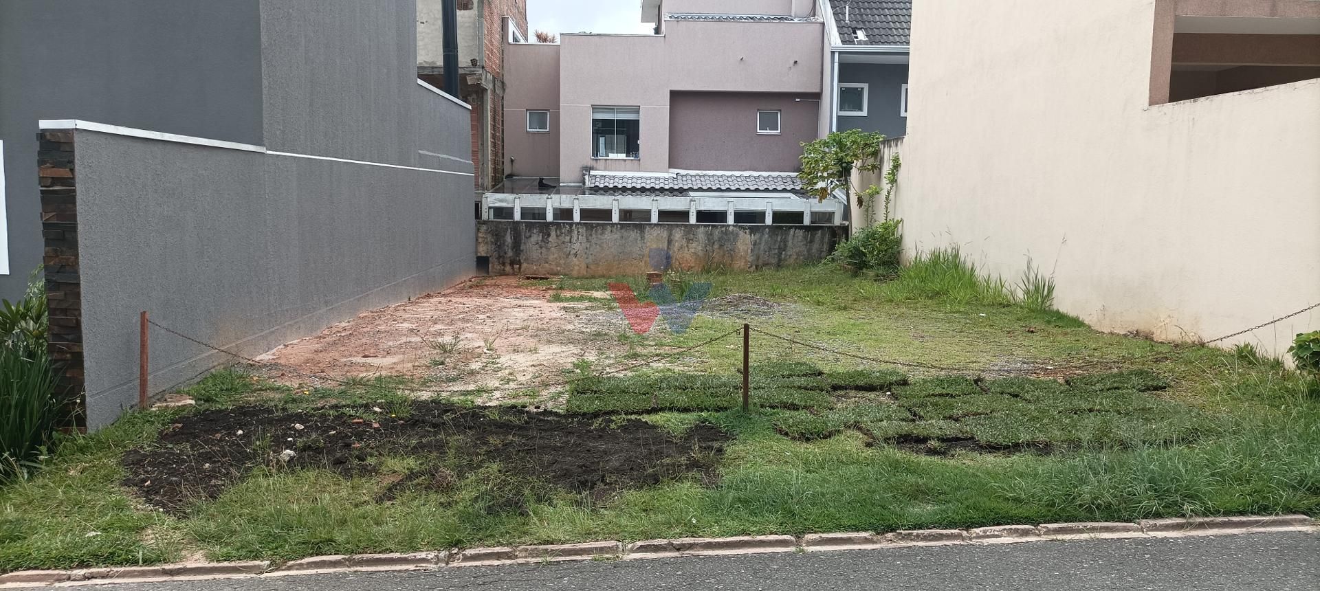 indo Terreno em Condomínio Fechado no Bairro Cachoeira  Segura...