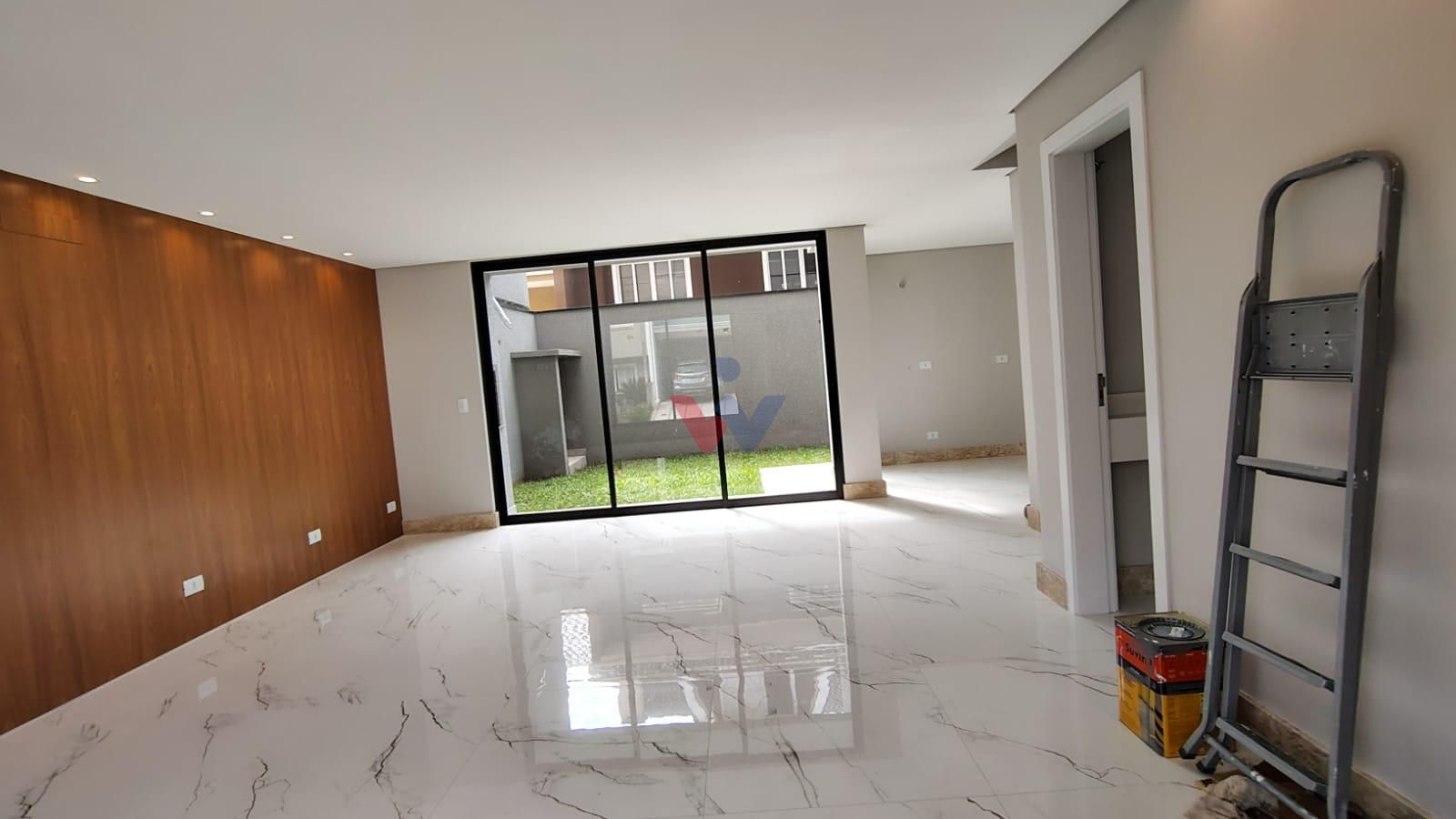 Lindo Sobrado 3 Dormitórios no Bairro Cachoeira  Barreirinha, ...