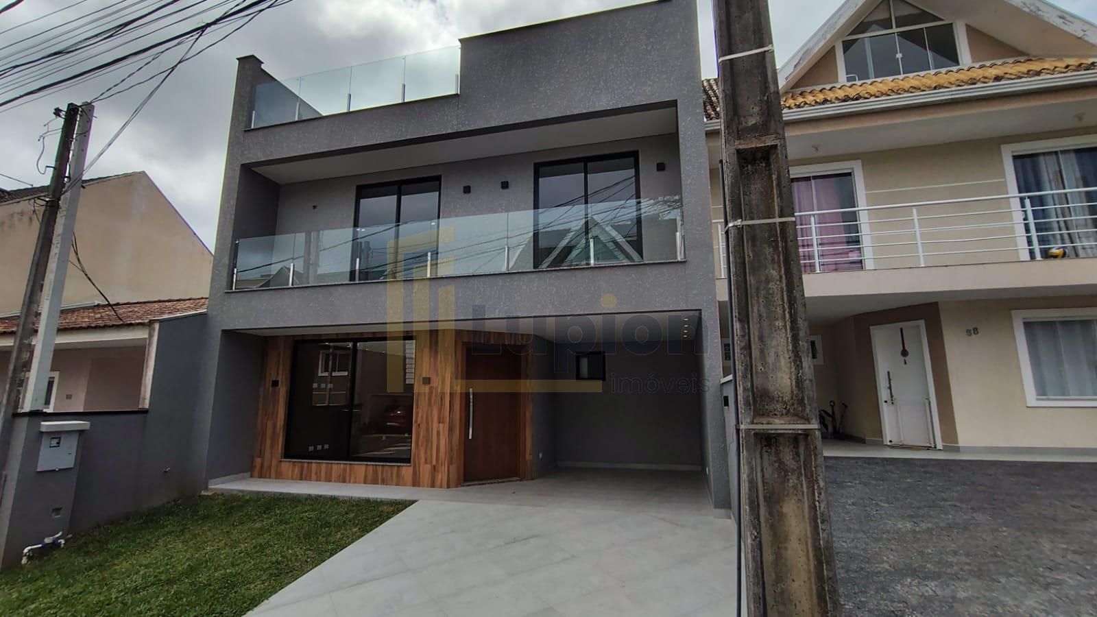 Lindo Sobrado 3 Dormitórios no Bairro Cachoeira  Barreirinha, ...