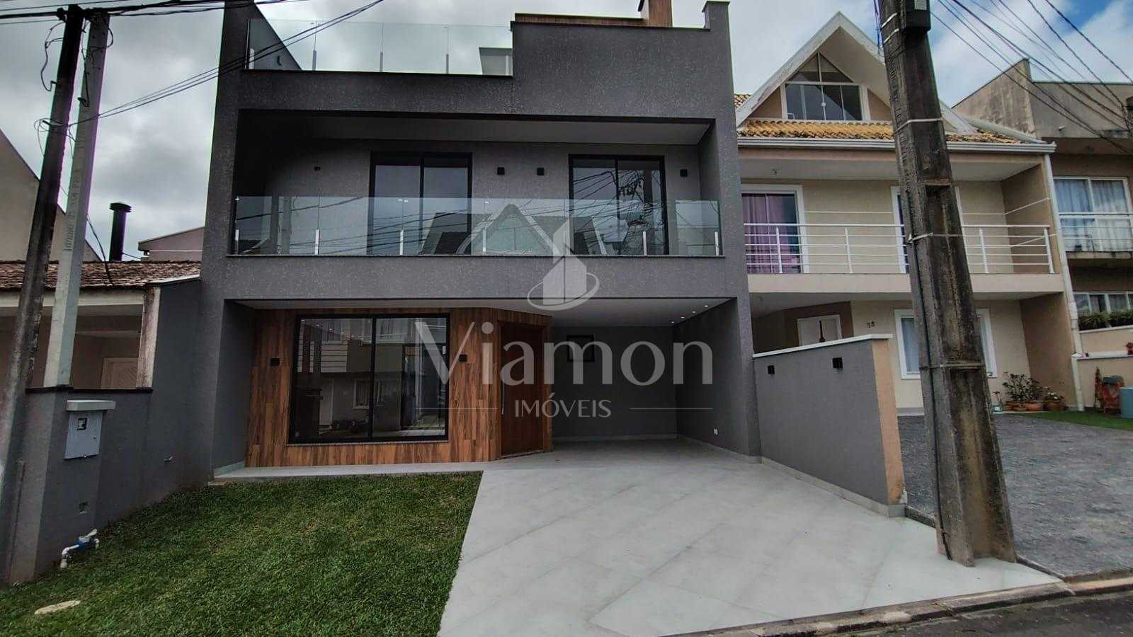 Lindo Sobrado 3 Dormitórios no Bairro Cachoeira  Barreirinha, ...