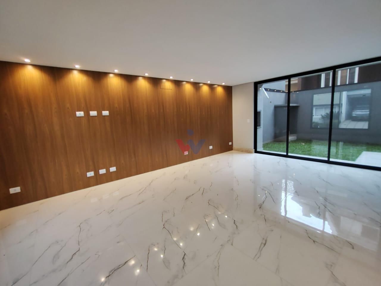 Lindo Sobrado 3 Dormitórios no Bairro Cachoeira  Barreirinha, ...