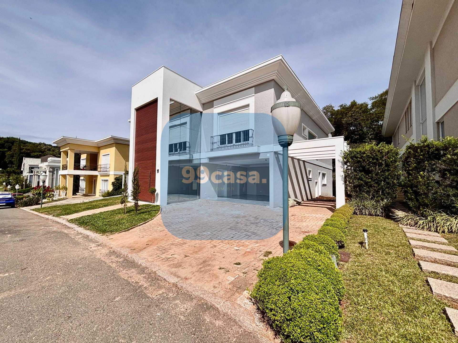 Lomas de Navarra  Mansão Luxuosa com 4 Suítes, Piscina e Conex...